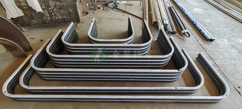 斷橋鋁70框兩角圓弧整體拉彎